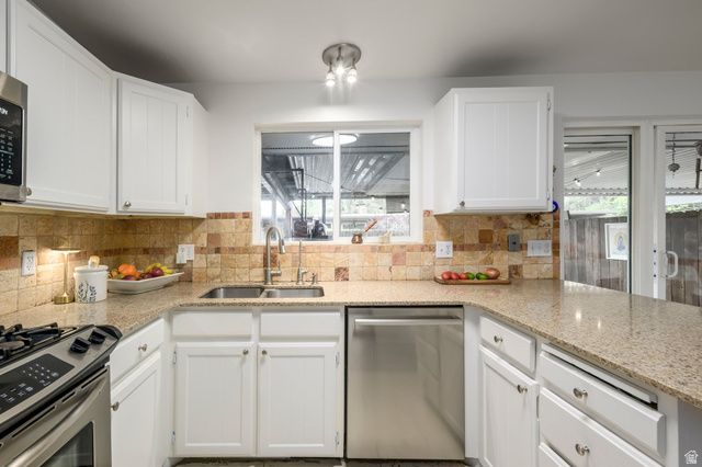 4533 S TANGLEWOOD DR, Holladay, UT 84117