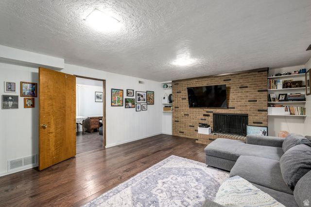 4533 S TANGLEWOOD DR, Holladay, UT 84117