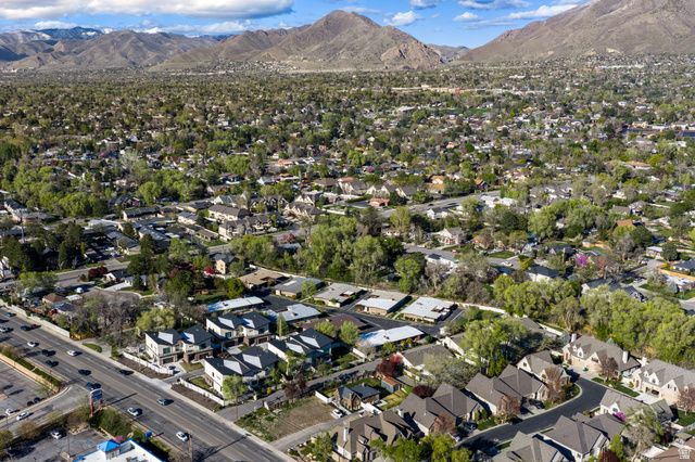 4533 S TANGLEWOOD DR, Holladay, UT 84117