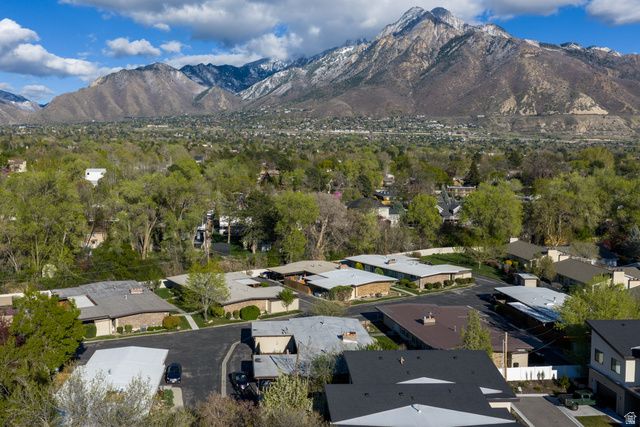 4533 S TANGLEWOOD DR, Holladay, UT 84117