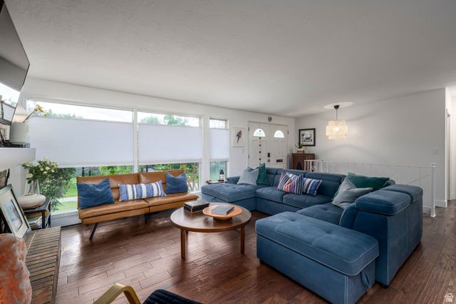 4533 S TANGLEWOOD DR, Holladay, UT 84117
