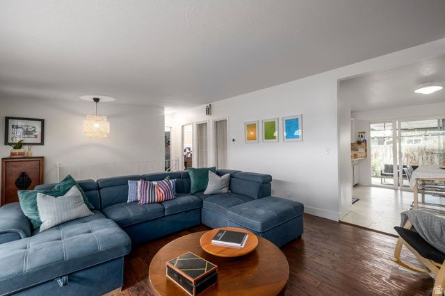 4533 S TANGLEWOOD DR, Holladay, UT 84117