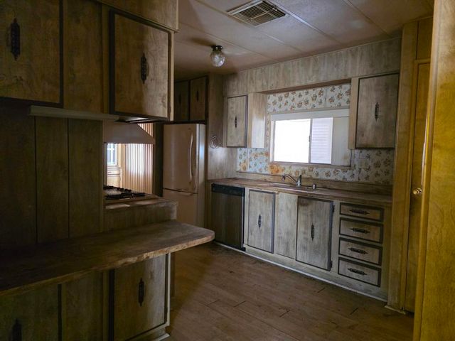 200 W San Bernardino Avenue 46, Rialto, CA 92376