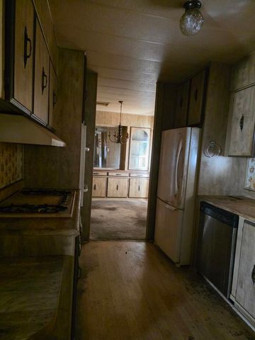 200 W San Bernardino Avenue 46, Rialto, CA 92376