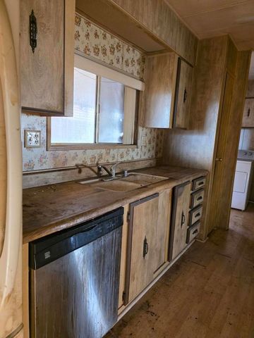 200 W San Bernardino Avenue 46, Rialto, CA 92376