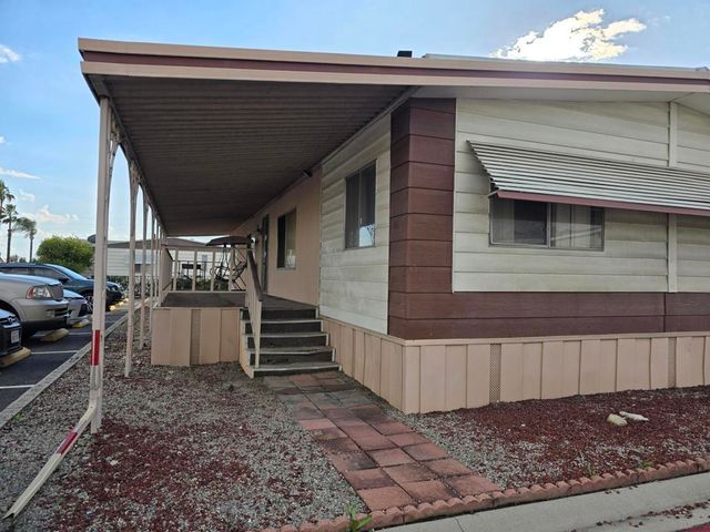 200 W San Bernardino Avenue 46, Rialto, CA 92376