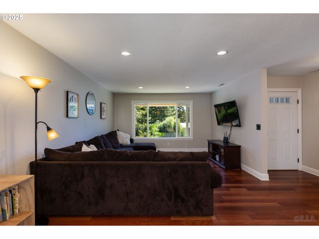 56503 CREST Dr, Warren, OR 97053