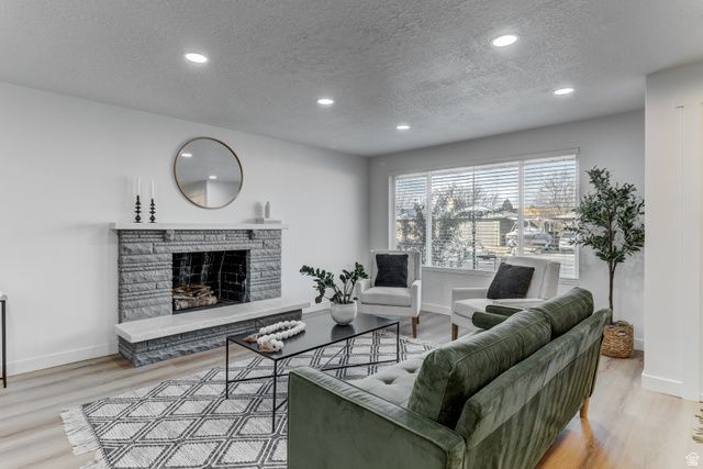 2045 W BOWLING AVE, Taylorsville, UT 84129