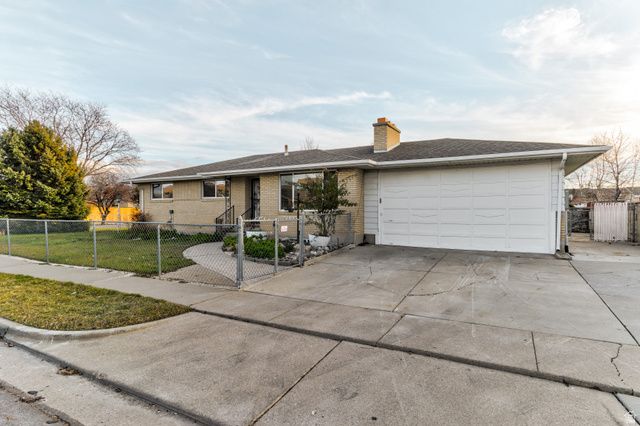 2045 W BOWLING AVE, Taylorsville, UT 84129