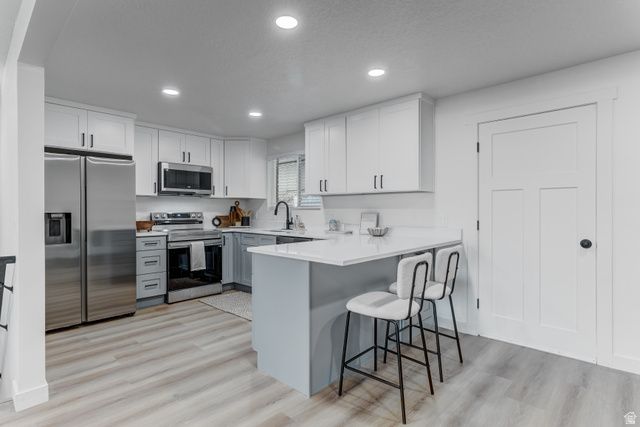 2045 W BOWLING AVE, Taylorsville, UT 84129