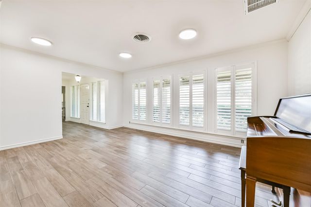 312 S 15th Street, La Porte, TX 77571