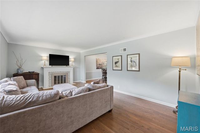 7323 S Rock Hill, St Louis, MO 63123