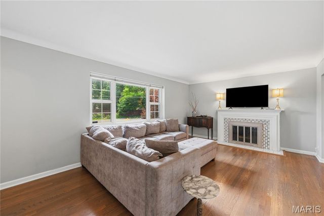 7323 S Rock Hill, St Louis, MO 63123