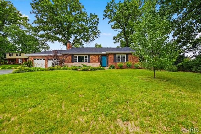 7323 S Rock Hill, St Louis, MO 63123