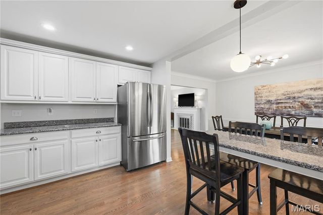 7323 S Rock Hill, St Louis, MO 63123