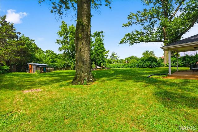 7323 S Rock Hill, St Louis, MO 63123