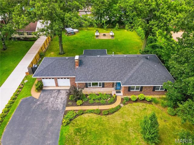 7323 S Rock Hill, St Louis, MO 63123