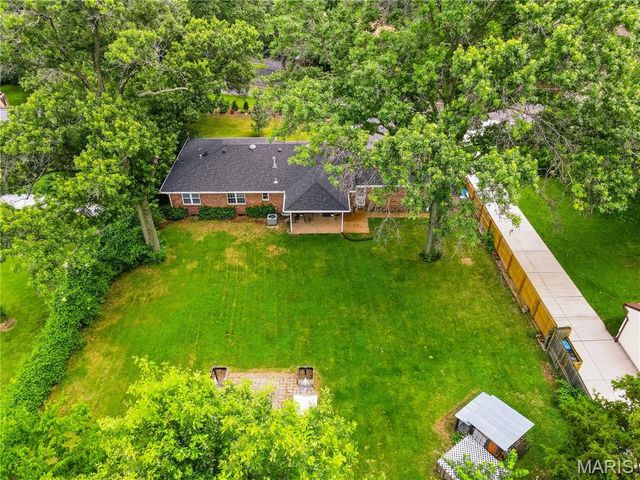 7323 S Rock Hill, St Louis, MO 63123