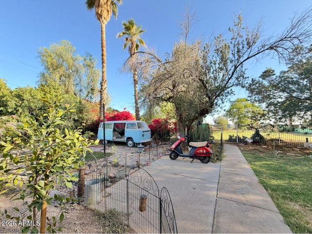 14223 W OLIVE Avenue, Waddell, AZ 85355