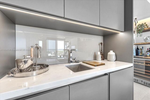 18975 Collins Ave 5302+Cabana 6, Sunny Isles Beach, FL 33160