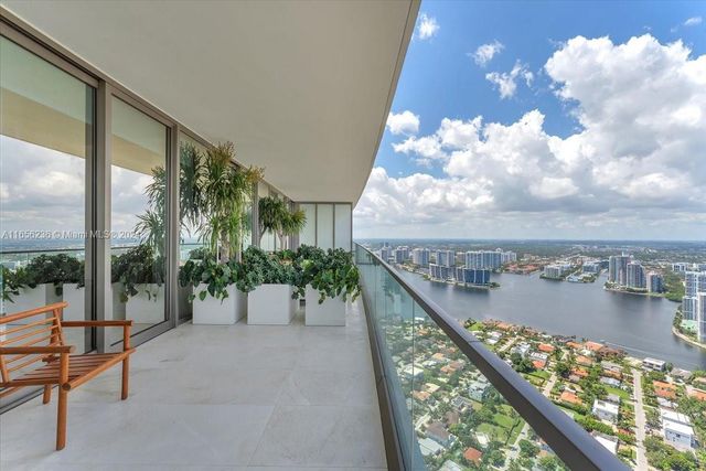 18975 Collins Ave 5302+Cabana 6, Sunny Isles Beach, FL 33160
