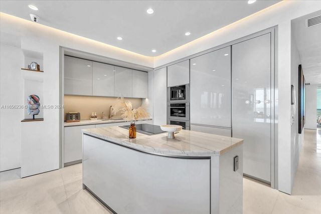 18975 Collins Ave 5302+Cabana 6, Sunny Isles Beach, FL 33160