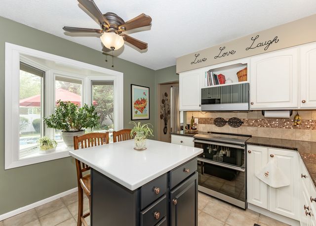 3805 Kenwood Avenue, Davenport, IA 52807