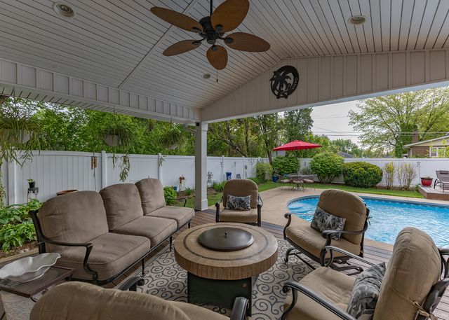 3805 Kenwood Avenue, Davenport, IA 52807