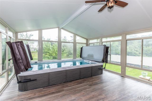 701 Oak Run Lane, Ballwin, MO 63021