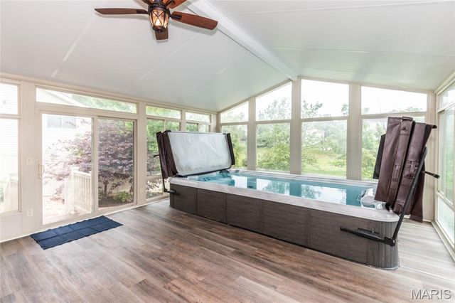 701 Oak Run Lane, Ballwin, MO 63021