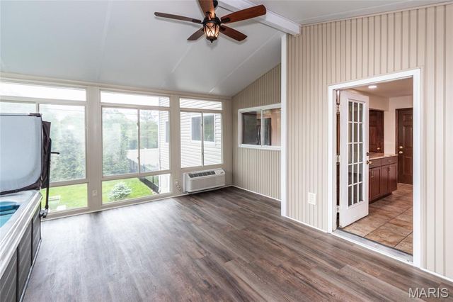 701 Oak Run Lane, Ballwin, MO 63021