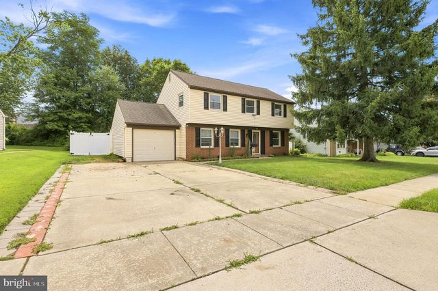 14 BUTTONWOOD RD, Stratford, NJ 08084