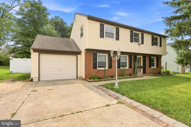 14 BUTTONWOOD RD, Stratford, NJ 08084