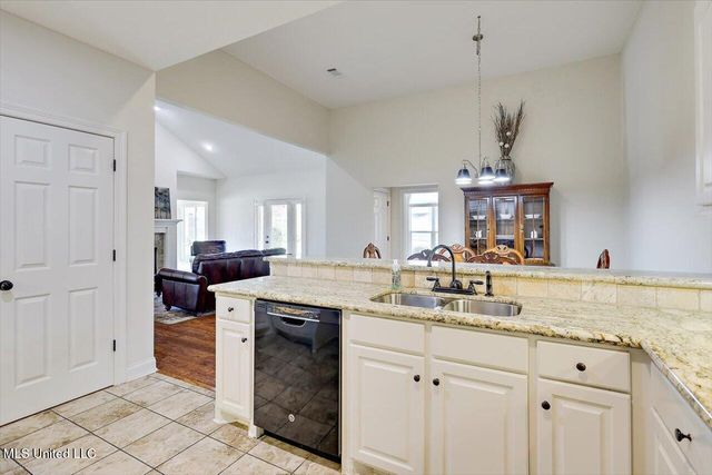 540 Sweetwater Drive, Pearl, MS 39208