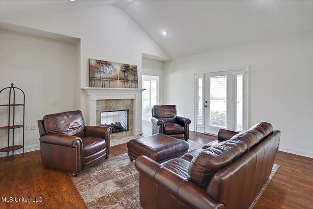 540 Sweetwater Drive, Pearl, MS 39208