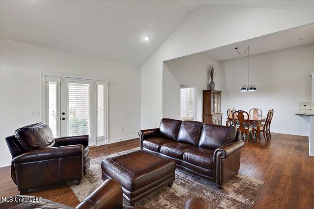 540 Sweetwater Drive, Pearl, MS 39208