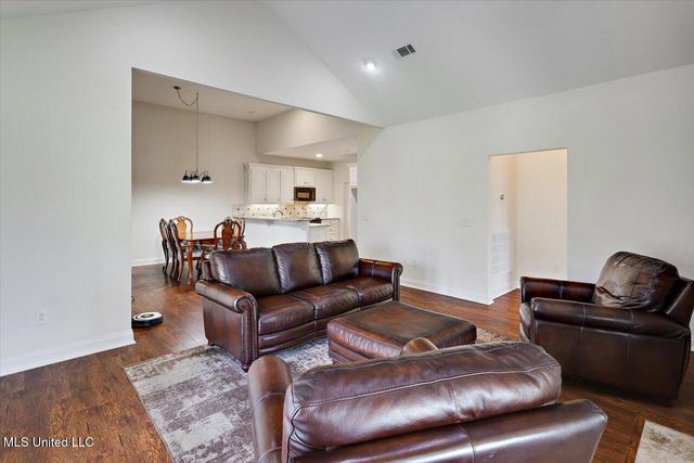 540 Sweetwater Drive, Pearl, MS 39208
