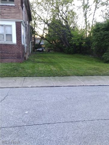 10809 Woodstock Boulevard, Cleveland, OH 44104