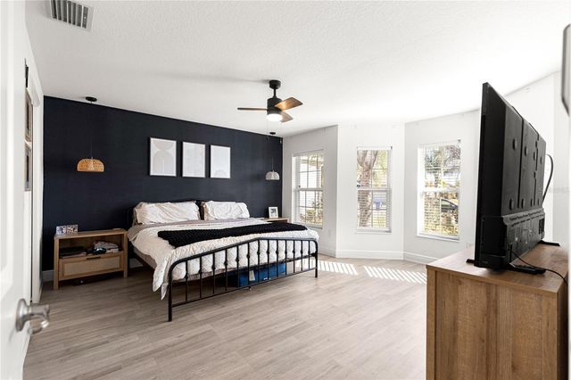 10274 JULIA ISLES AVENUE, Oxford, FL 34484