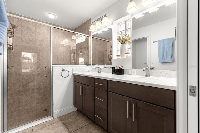 10274 JULIA ISLES AVENUE, Oxford, FL 34484