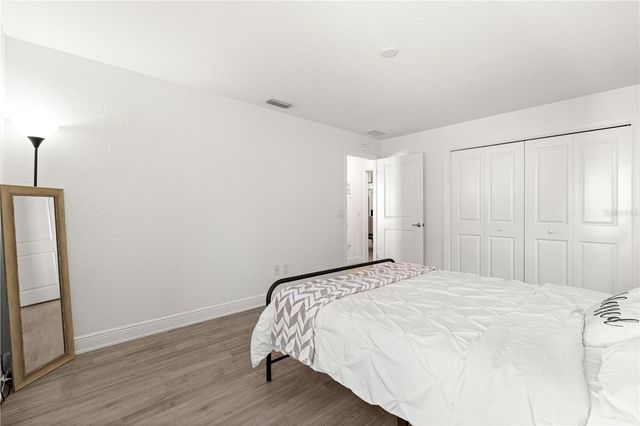 10274 JULIA ISLES AVENUE, Oxford, FL 34484