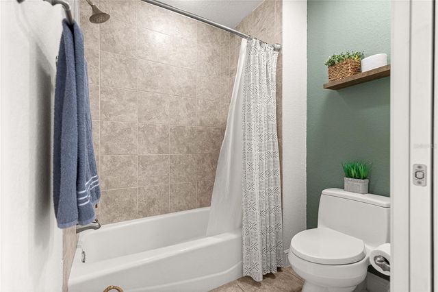 10274 JULIA ISLES AVENUE, Oxford, FL 34484