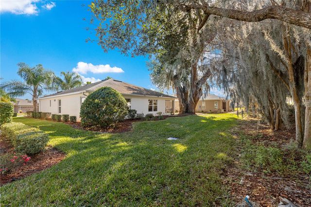 10274 JULIA ISLES AVENUE, Oxford, FL 34484