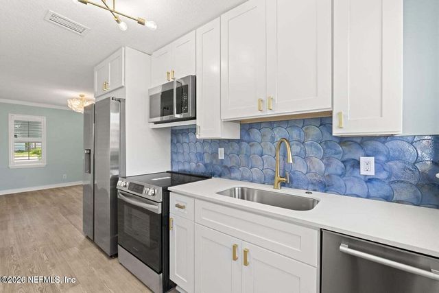 807 2ND Avenue S, Jacksonville Beach, FL 32250