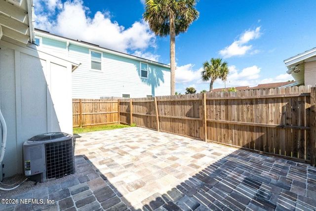 807 2ND Avenue S, Jacksonville Beach, FL 32250