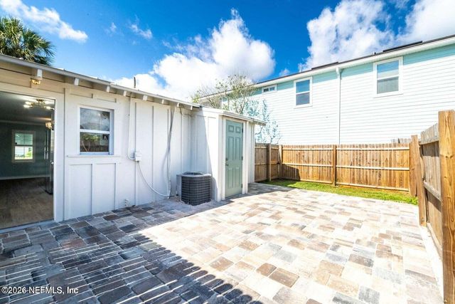 807 2ND Avenue S, Jacksonville Beach, FL 32250