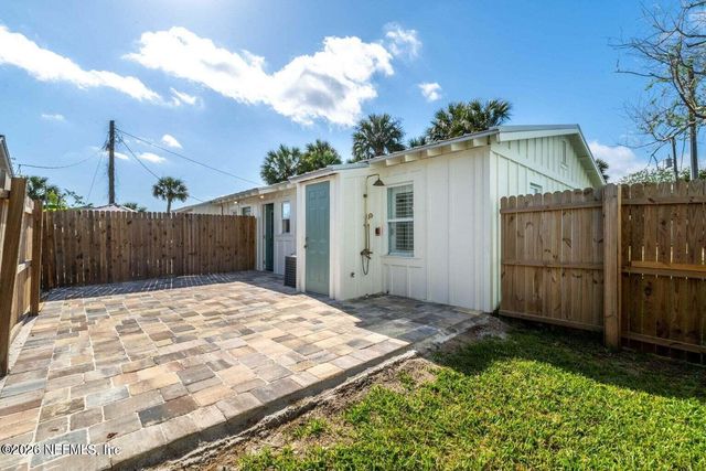 807 2ND Avenue S, Jacksonville Beach, FL 32250