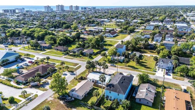 807 2ND Avenue S, Jacksonville Beach, FL 32250