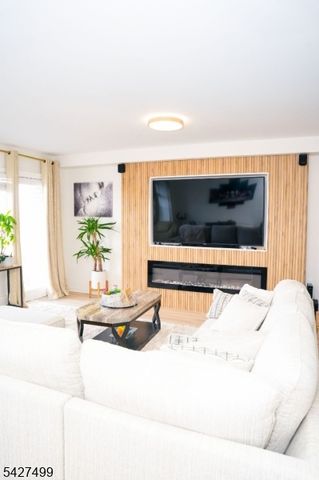 276 Prospect St 5E, East Orange City, NJ 07017