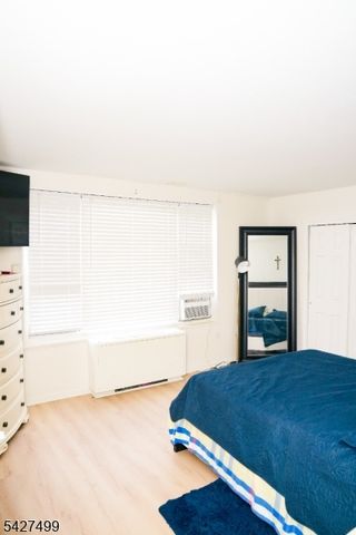 276 Prospect St 5E, East Orange City, NJ 07017